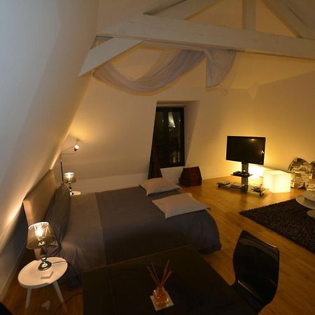 Maison D'Hotes Les Coudreaux 루얼말메이슨 외부 사진