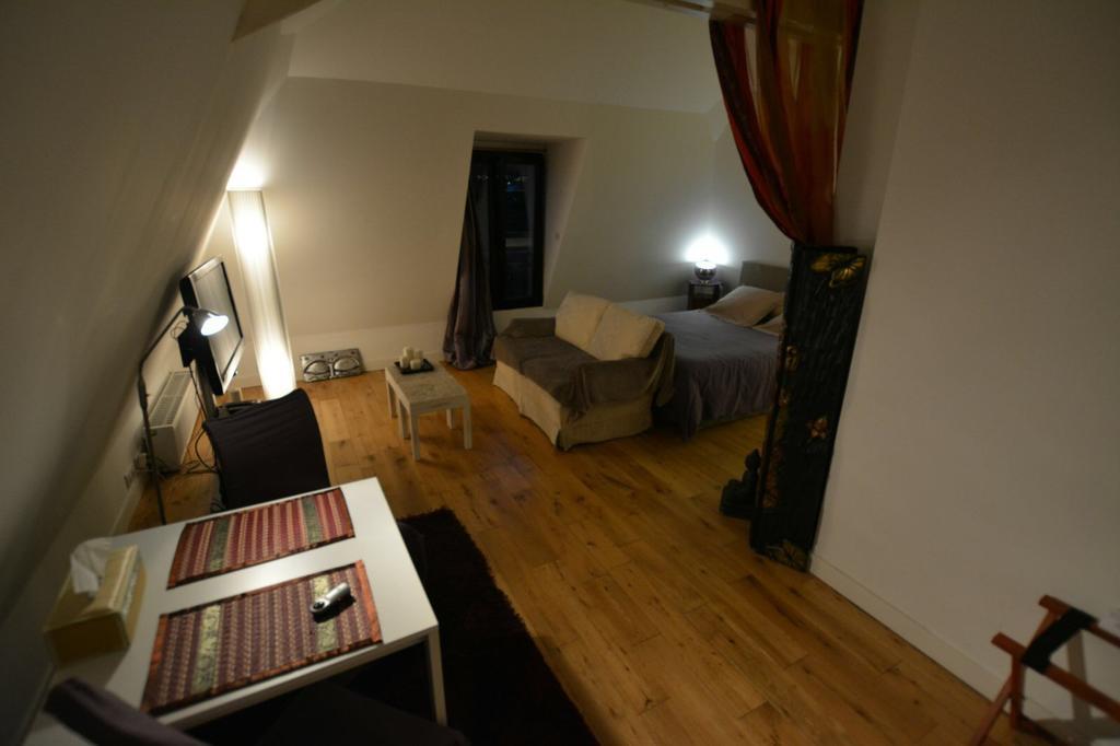 Maison D'Hotes Les Coudreaux 루얼말메이슨 외부 사진