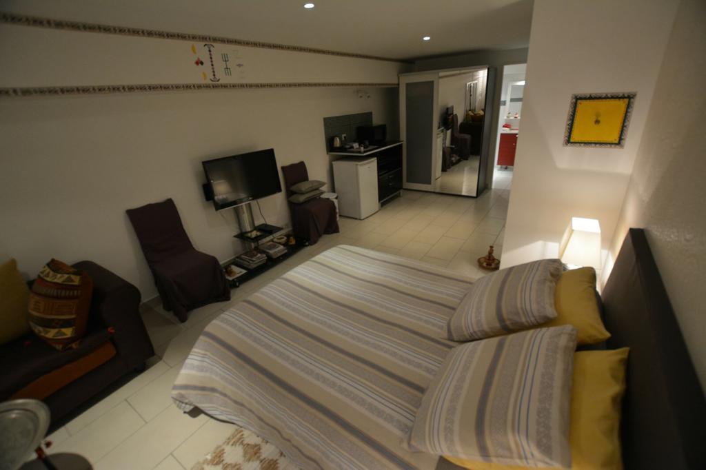 Maison D'Hotes Les Coudreaux 루얼말메이슨 외부 사진