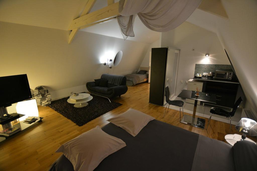 Maison D'Hotes Les Coudreaux 루얼말메이슨 외부 사진