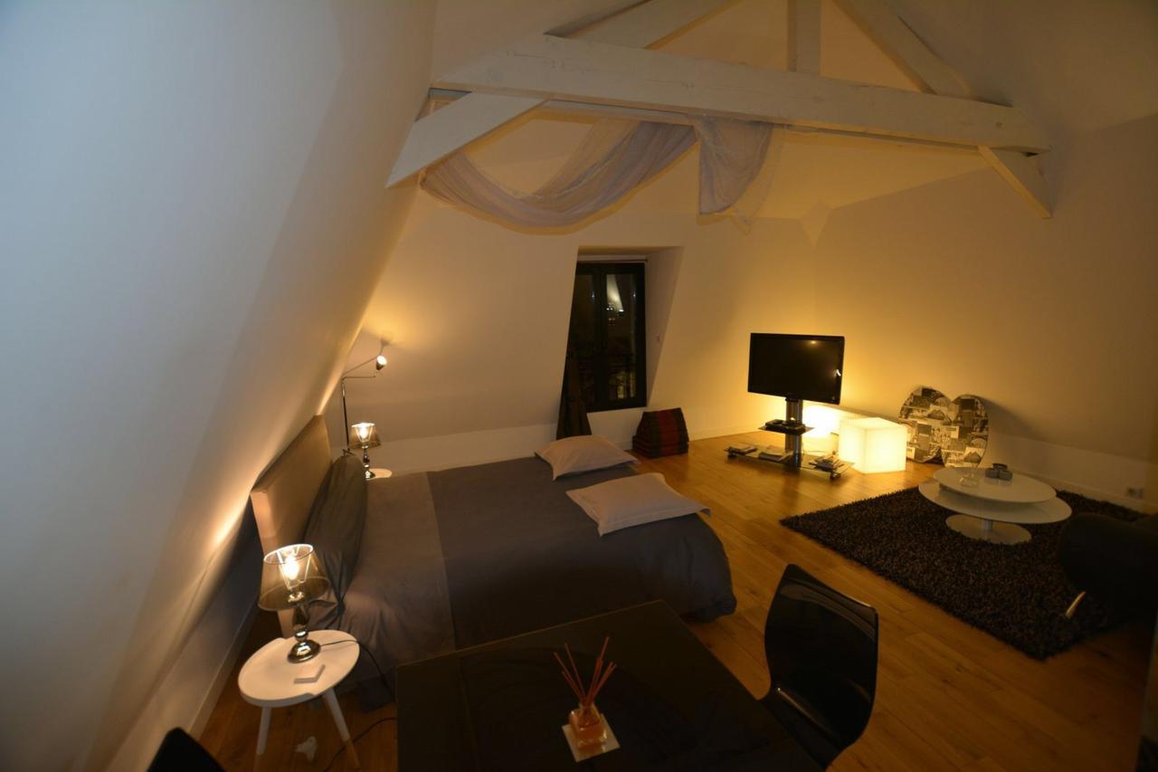Maison D'Hotes Les Coudreaux 루얼말메이슨 외부 사진